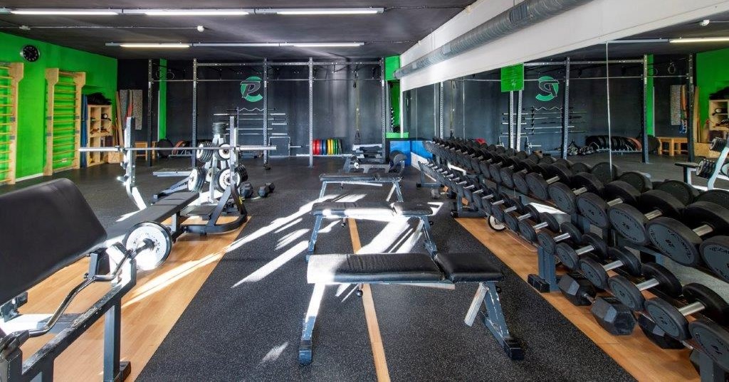 Area pesi libera — Physical Center, Siena